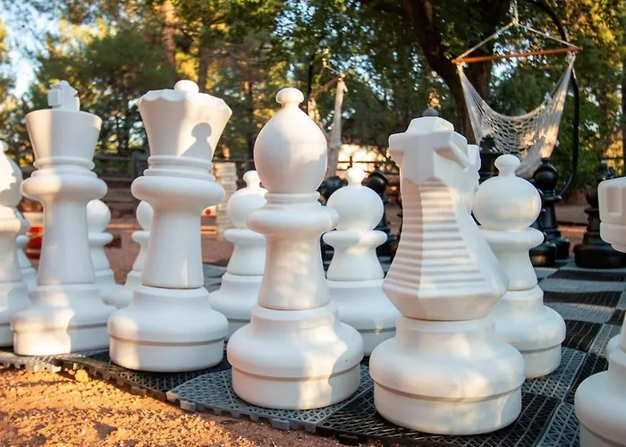 Enchanted Adobe Hideaway Whot Tub & Giant Chess * Sedona