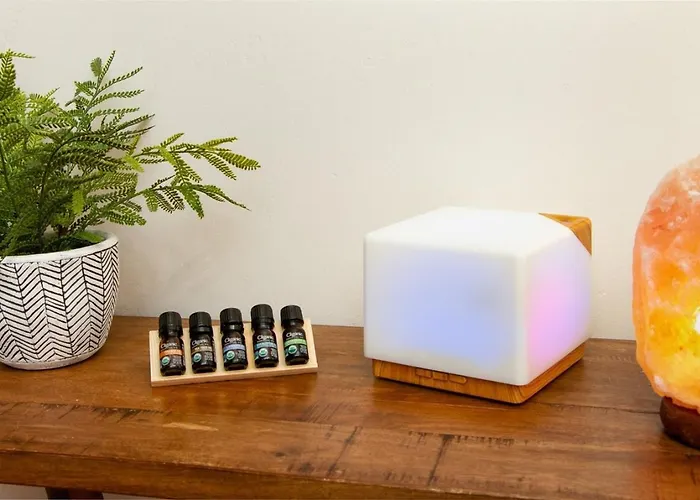 Enchanted Adobe Hideaway Whot Tub & Giant Chess *
