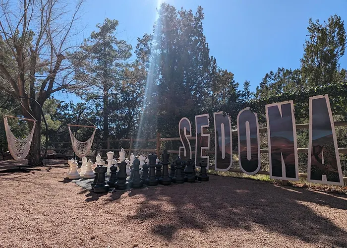 Enchanted Adobe Hideaway Whot Tub & Giant Chess Sedona